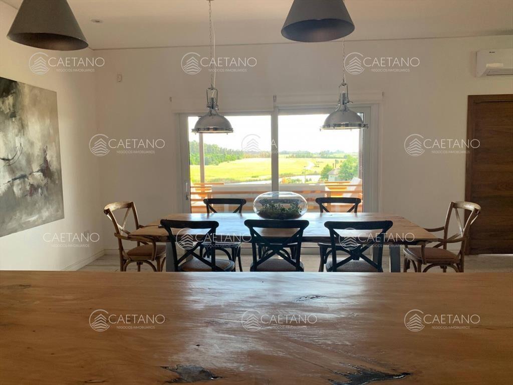 Espectacular propiedad en barrio privado Pueblo
