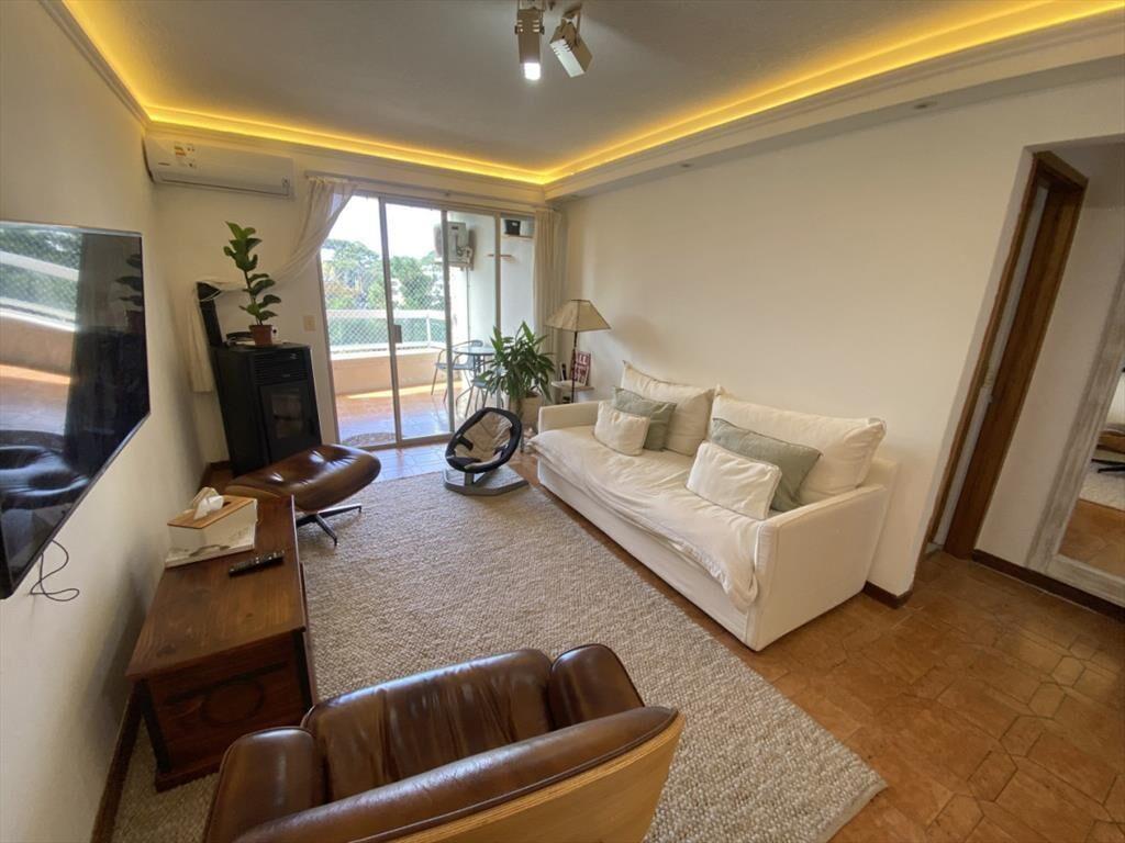 VENTA APARTAMENTO DE 2 DORMITORIOS EN EDIFICIO DORMAR PUNTA