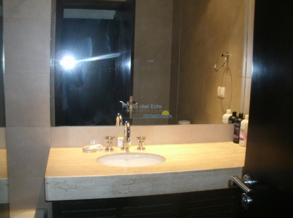 Apartamento en La Barra, 3 dormitorios *