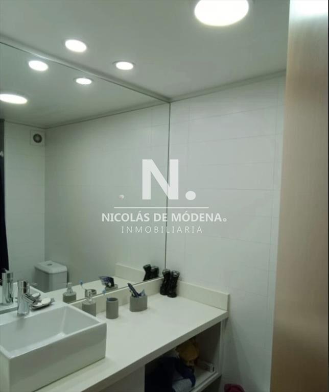 Vende Apartamento de 3 Dormitorios en la zona de