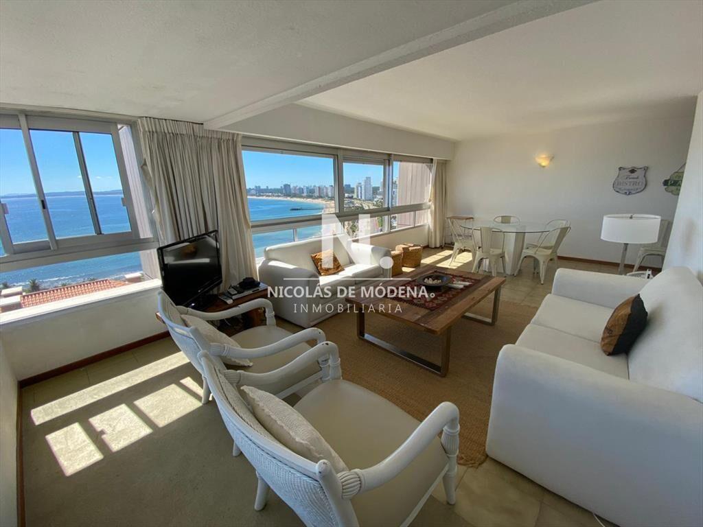 Apto en Peninsula de 3 dor, 3 baños cocina con
