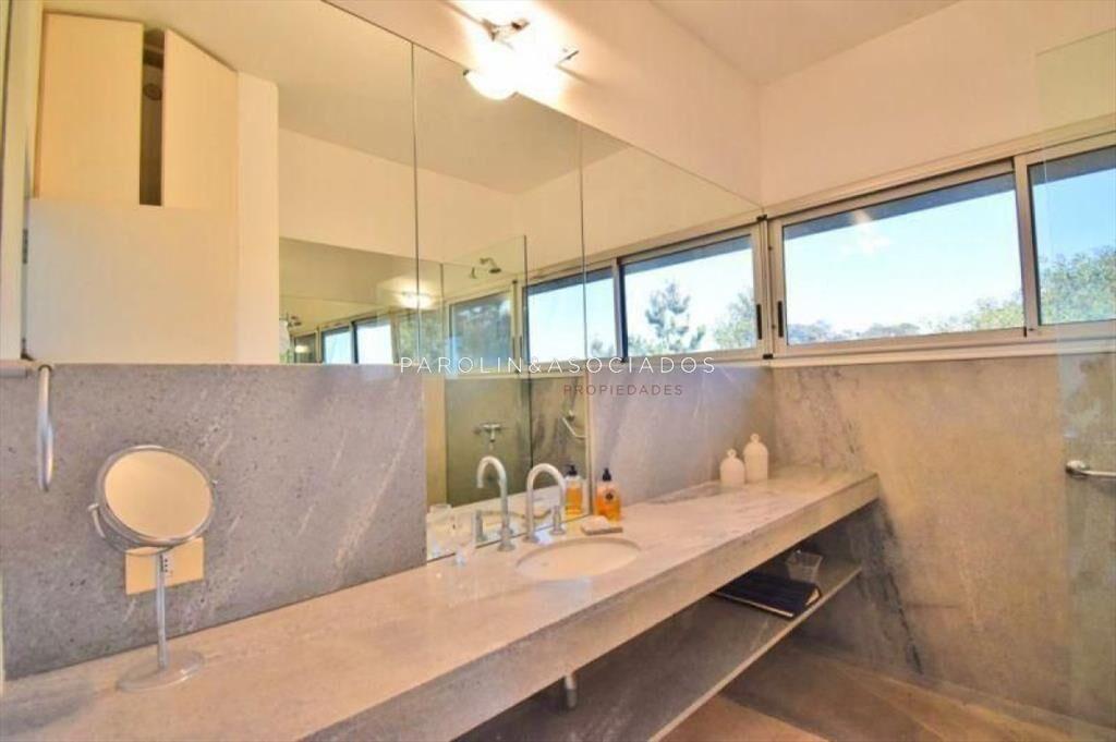 Casa en venta de 4 dormitorios en Laguna Blanca,