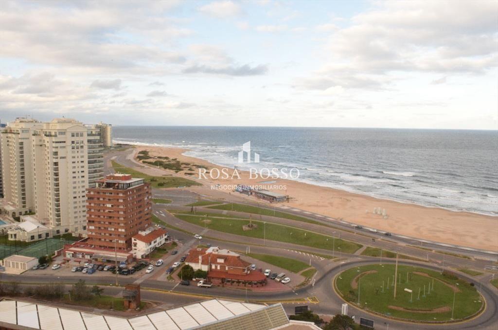 Apartamento en Peninsula, 3 dormitorios *
