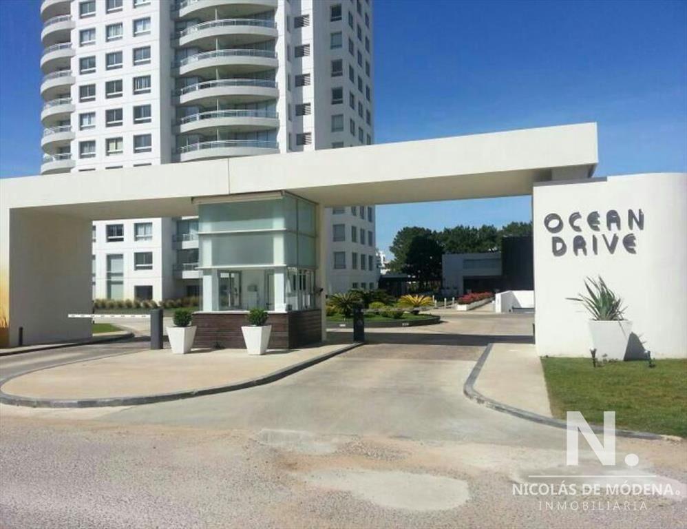Apartamento de 2 dormitorios en Edificio Ocean Drive , Punt