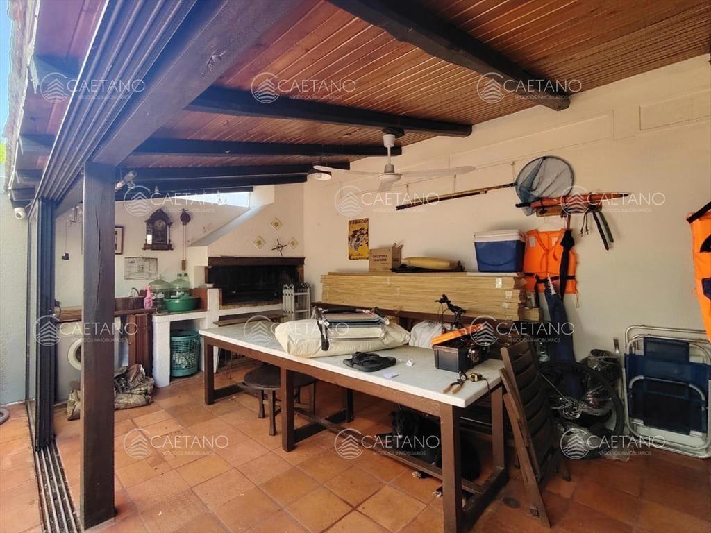 Casa de 3 dormitorios en alquiler anual, Playa Mansa, Punta