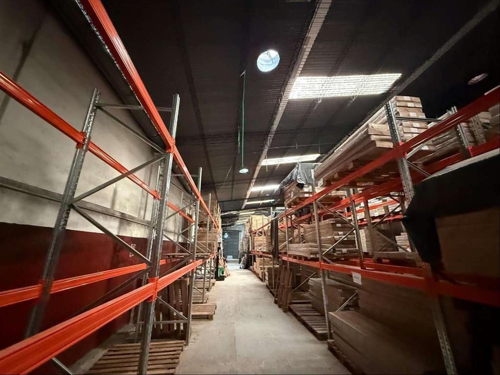 VENTA Local comercial 450m2 sobre Millan en Reducto