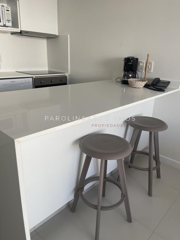 Apartamento en VENTA, Playa mansa, 1 dormitorio,