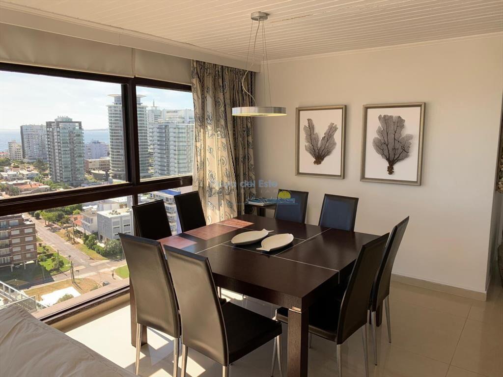 Apartamento en Alquiler de 3 dormitorios en , ,
