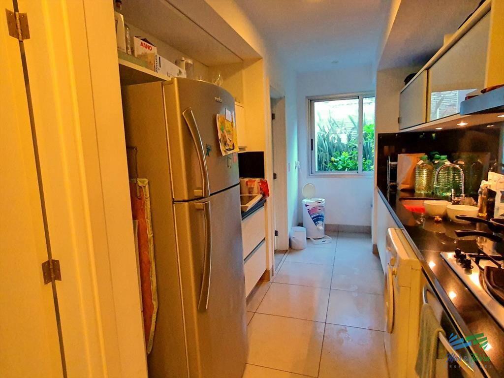 Vendo apartamento de 3 dormitorios y 3 baños.