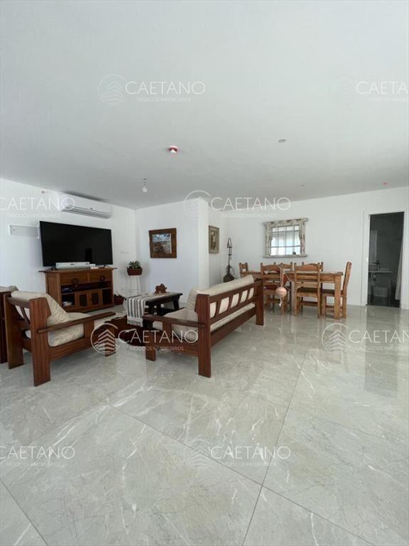 Venta apartamento 4 dormitorios playa mansa Punta