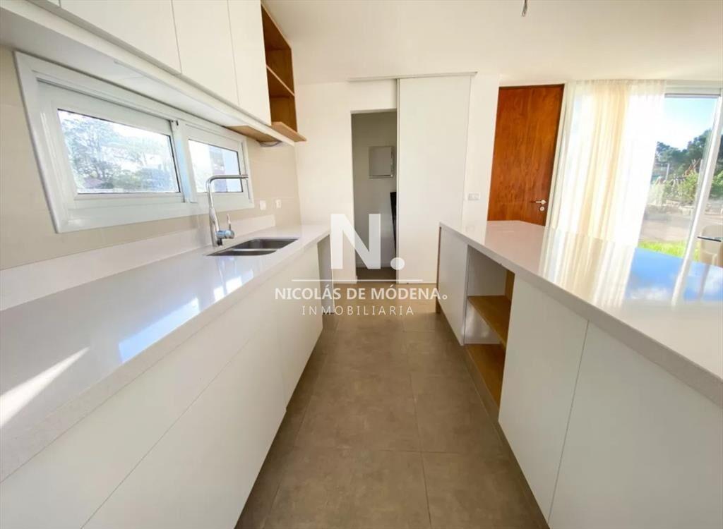 Casa de 3 dormitorios y 3 Baños en Barrio Punta