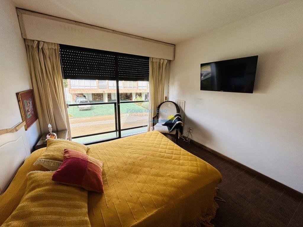 Apartamento en Venta y Alquiler Playa Mansa 3