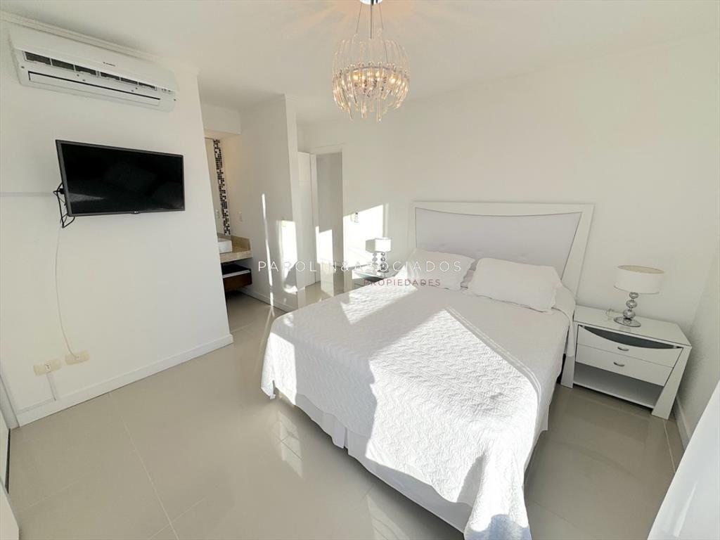 Apartamento en venta 3 dormitorios en The Forest Tower, Pun