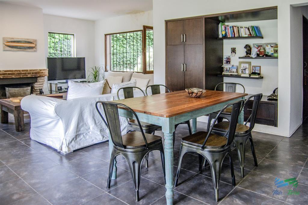 En venta casa de 5 dormitorios a metros de Playa