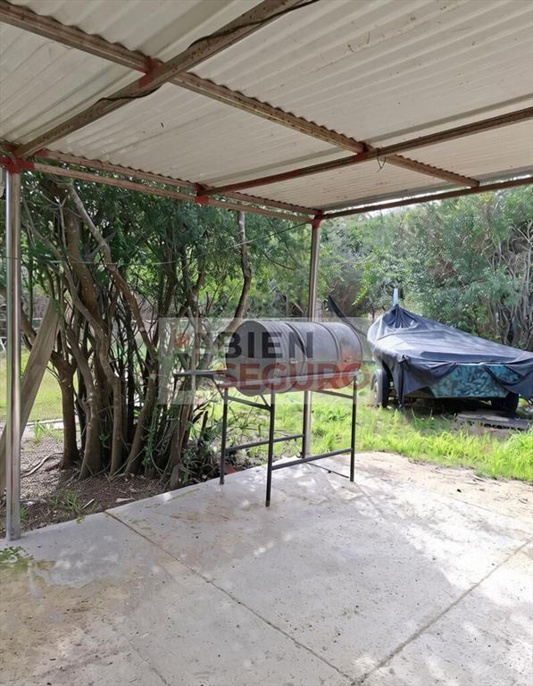 Chacra de 1.200 m², con sólida casa, en venta en Las Brujas