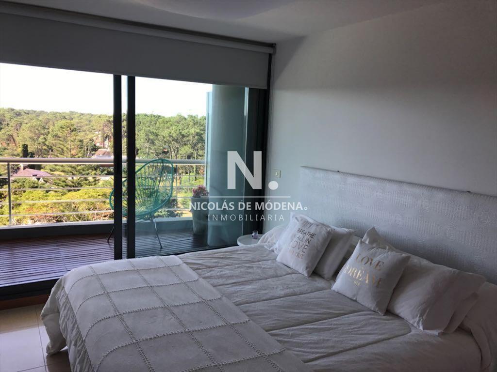 Vende departamento de 1 dormitorio y medio en ,