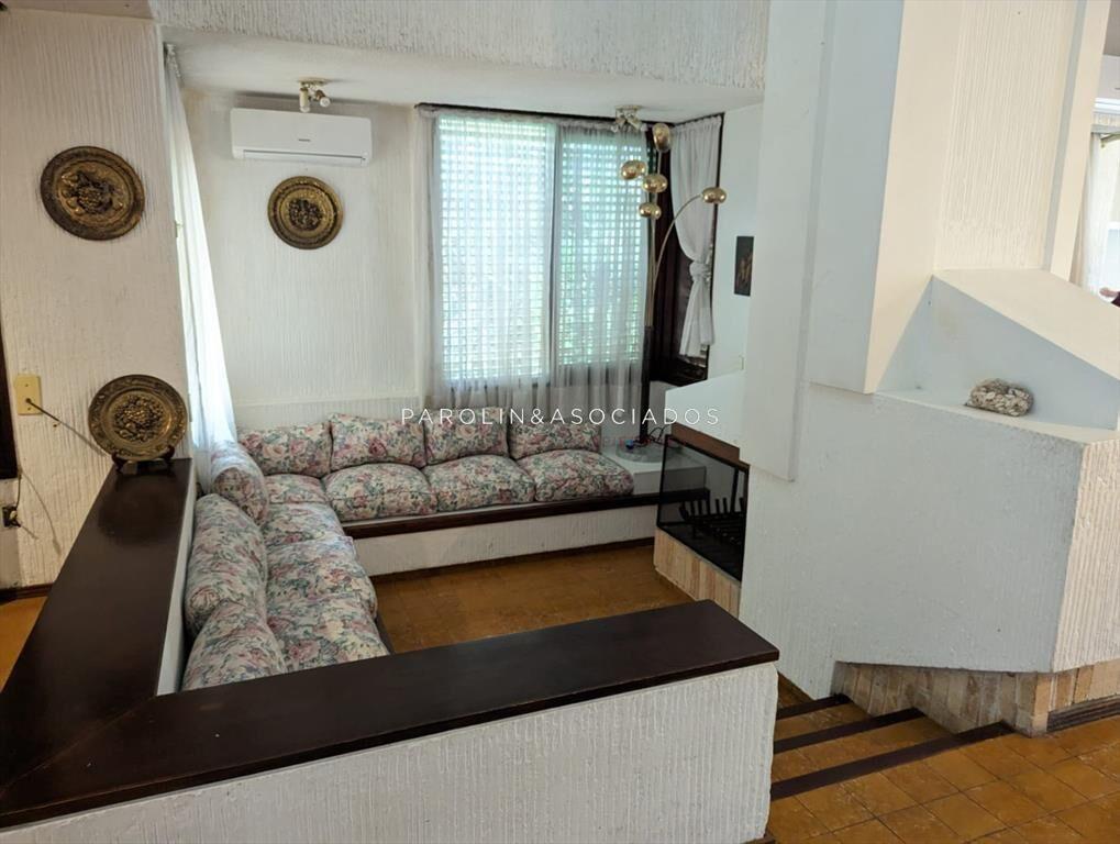 Hermosa y amplia casa en venta en Mansa, Punta del Este.