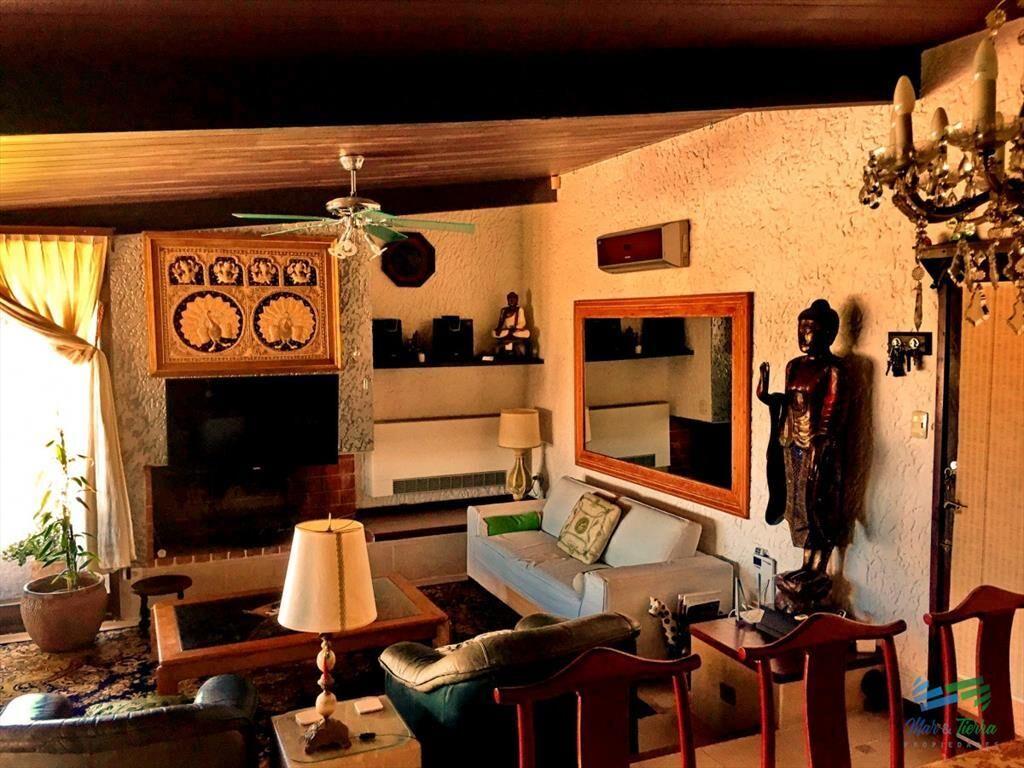 Casa en Pinares, 5 dormitorios *