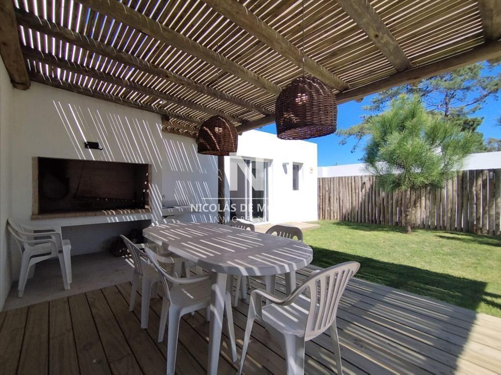 En venta casa en La Barra de 3 Dormitorios