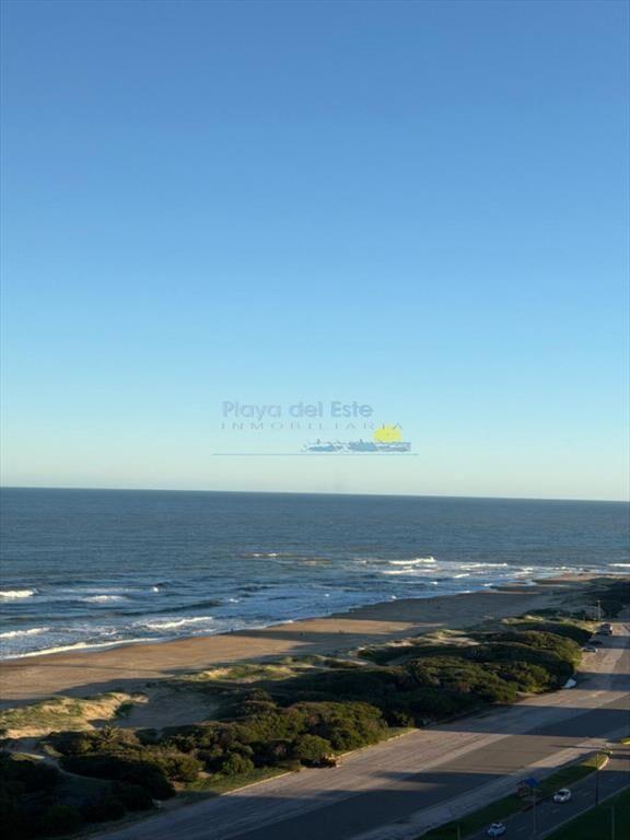 Apartamento en Venta de 3 dormitorios en  Punta ,