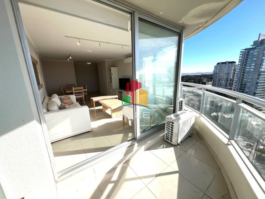 apartamento en venta de 3 dormitorios 3 baños,