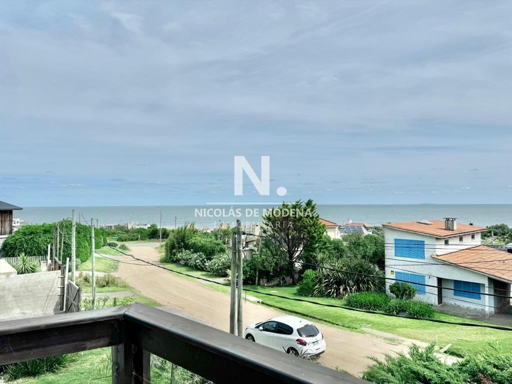 Excelente casa en Manantiales