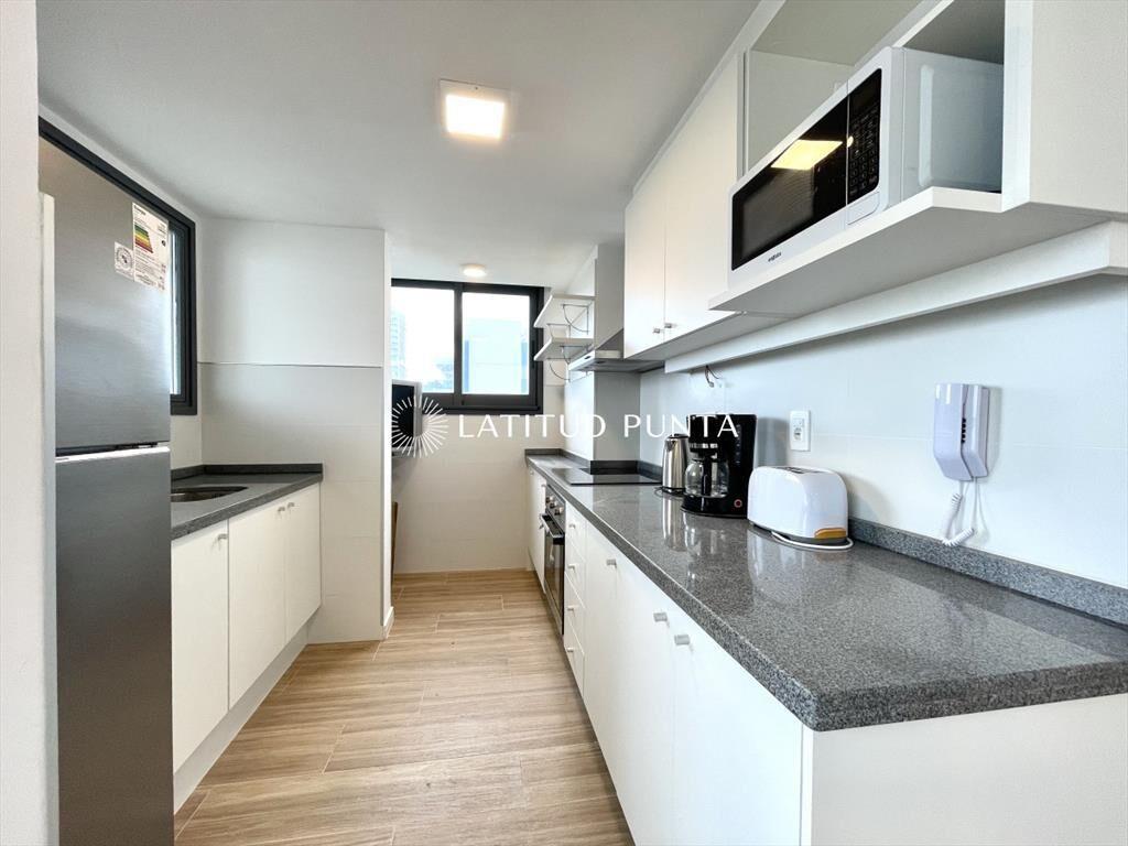 Playa Brava, apartamento en venta de dos