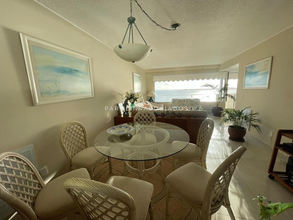 Apartamento en venta en primera línea de Mansa 2