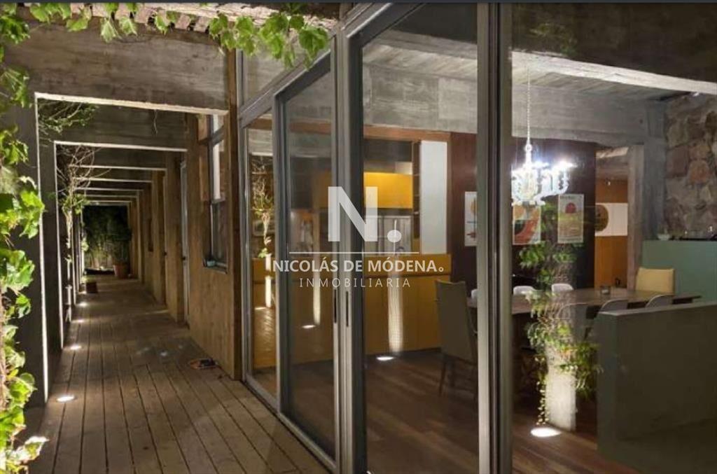 Casa en venta de 4 suites en Punta del Este