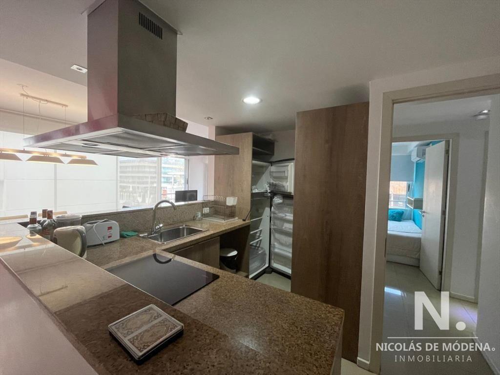Apartamento en Venta de 2 dormitorios a cuadras del Puerto