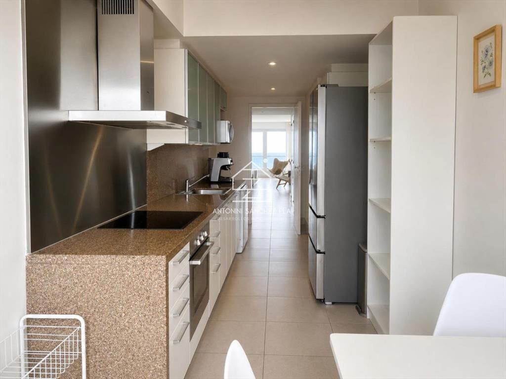 Apartamento de dos dormitorios en venta en Playa Brava con