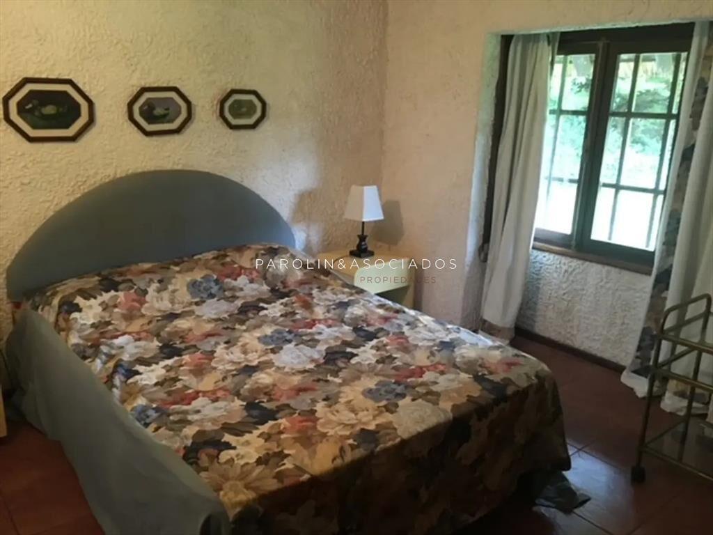 Casa en venta de 4 dormitorios en Beverly Hills,
