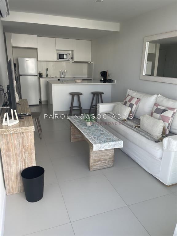 Apartamento en VENTA, Playa mansa, 1 dormitorio,
