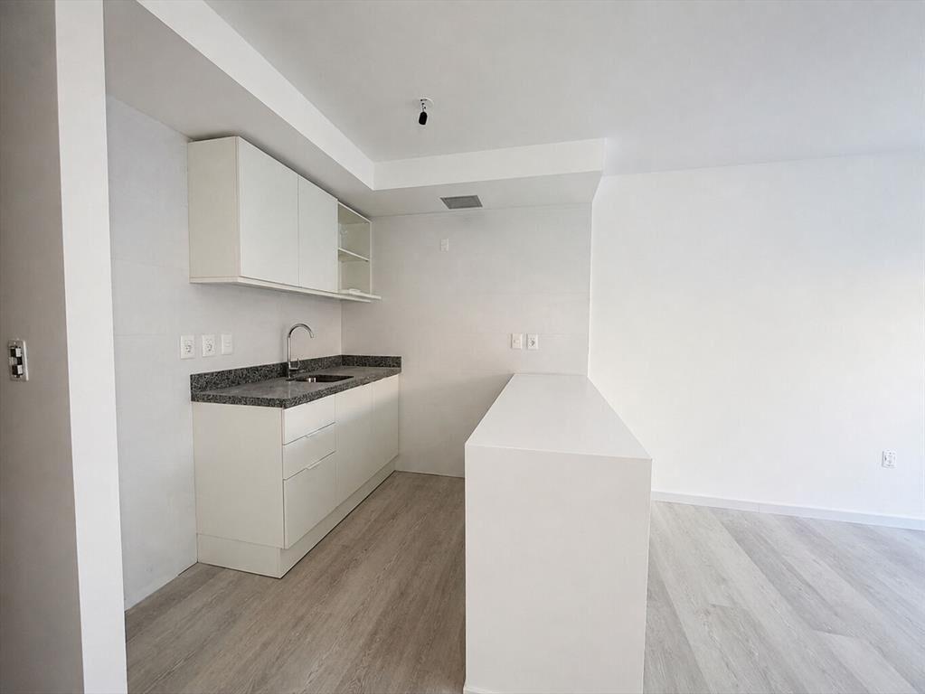 Venta apartamento 1 dormitorio con patio en Cordón a estren