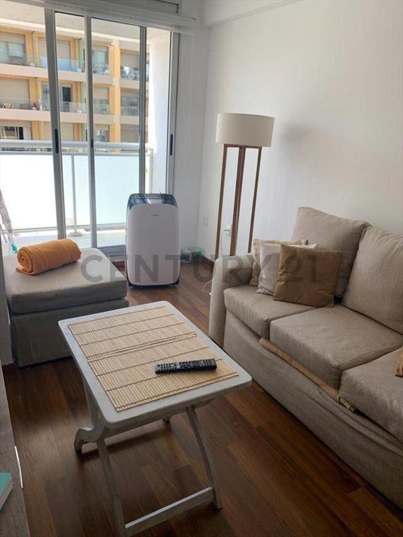 Venta Apartamento Pocitos 1 Dormitorio, Terraza, Lavadero...