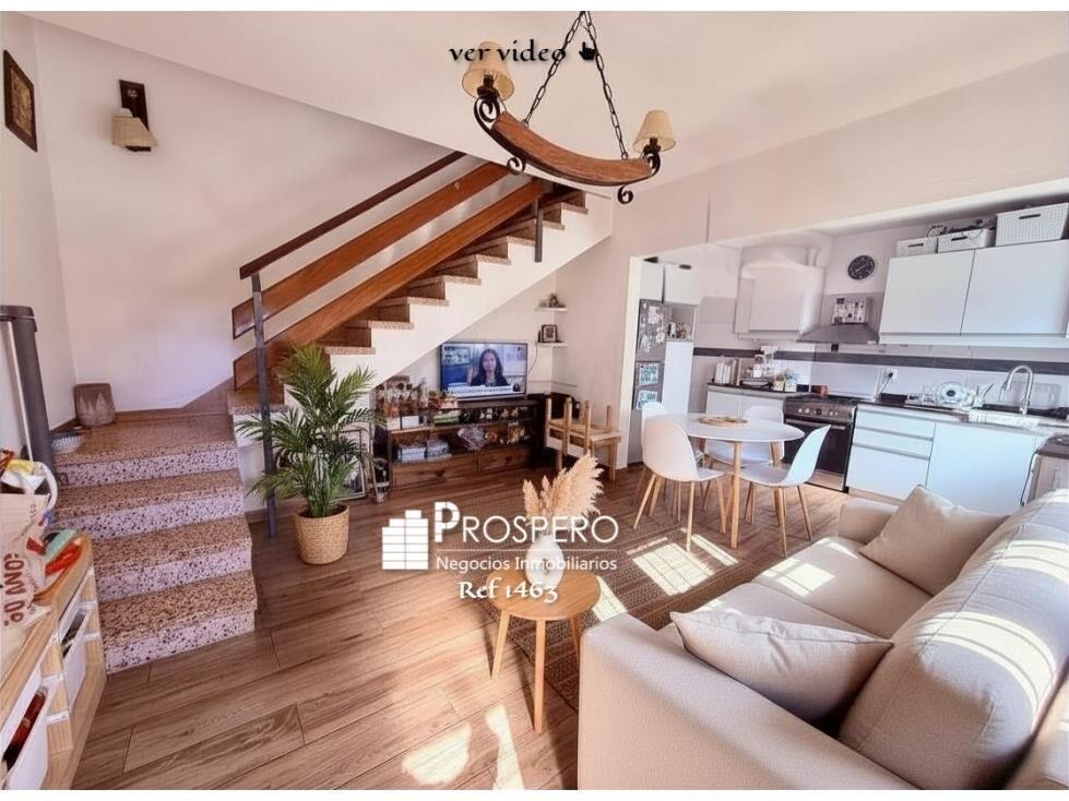 1463/1  venta casa 2 dorm,cochera Buceo