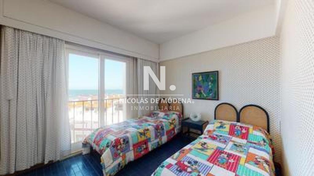 APARTAMENTO FRENTE AL MAR