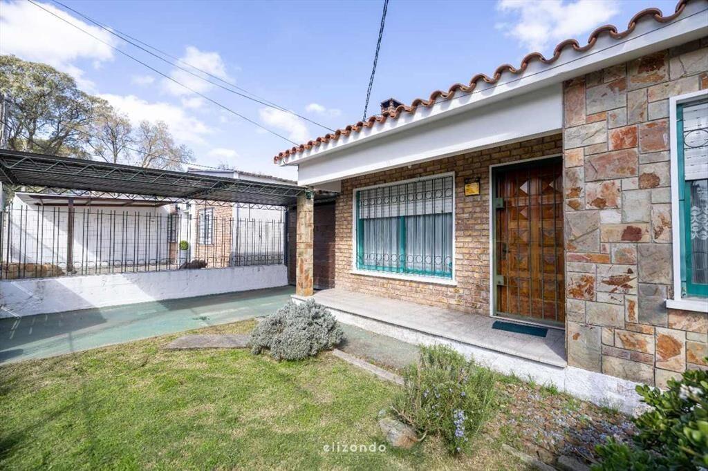 Venta Casa Ituzaingó 3 dormitorios Cochera x2