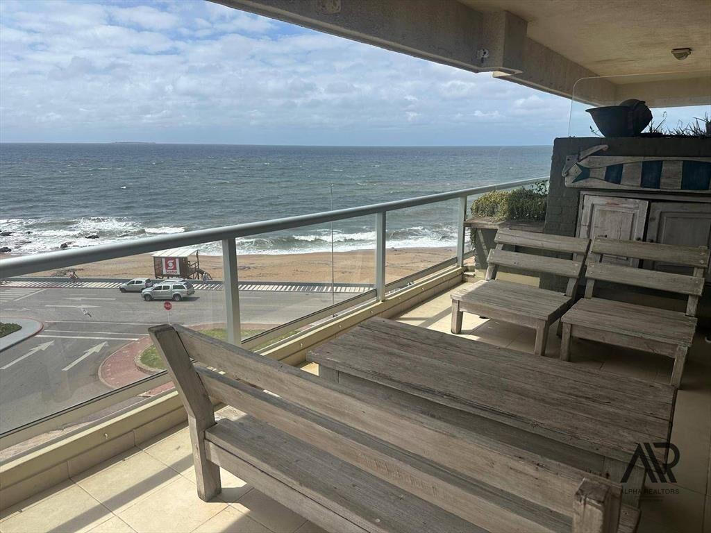 Apartamento en alquiler temporario c/ cochera en Península