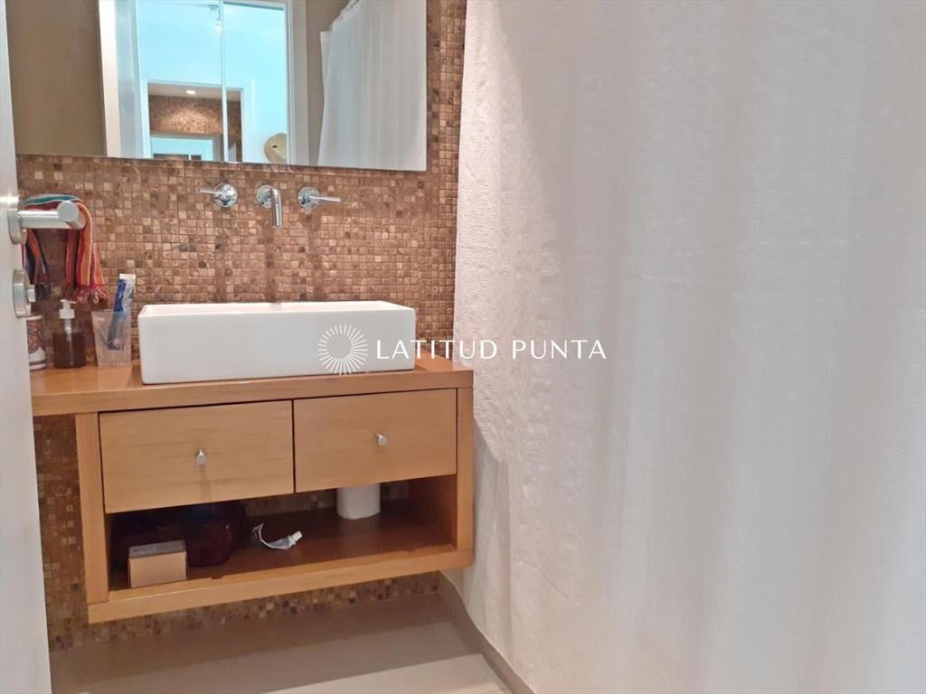 Apartamento dúplex en Rincón del Indio, 2 más