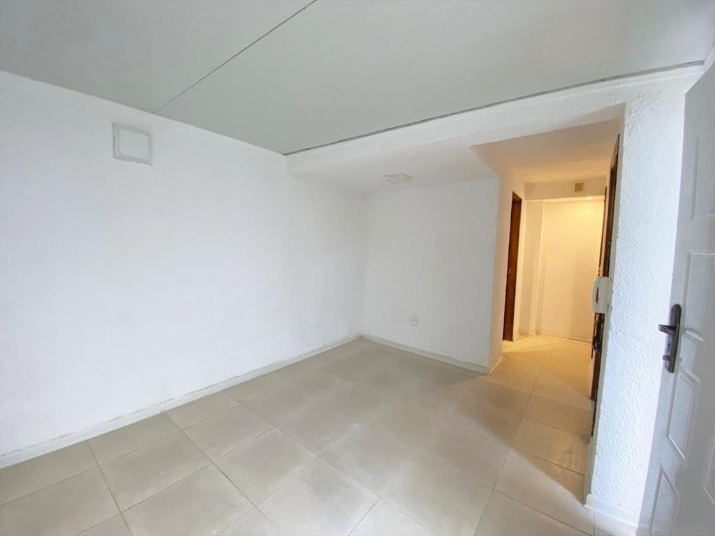 Venta de Apartamento dos dormitorios Aguada - Con renta 7%
