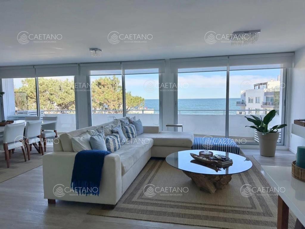 Venta. Triplex. Punta del Este