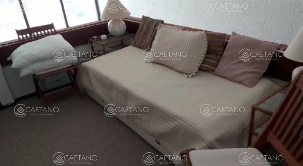 Venta casa 6 dormitorios. Playa brava, Punta del Este.