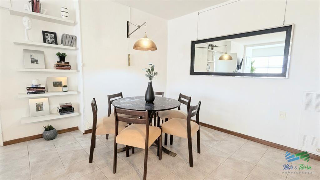 En venta apartamento 2 dormitorios con vista al mar y puert