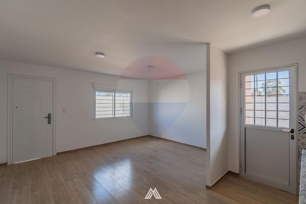 ALQUILER-casa 3 dorm-parrillero-LOMAS DE SOLYMAR