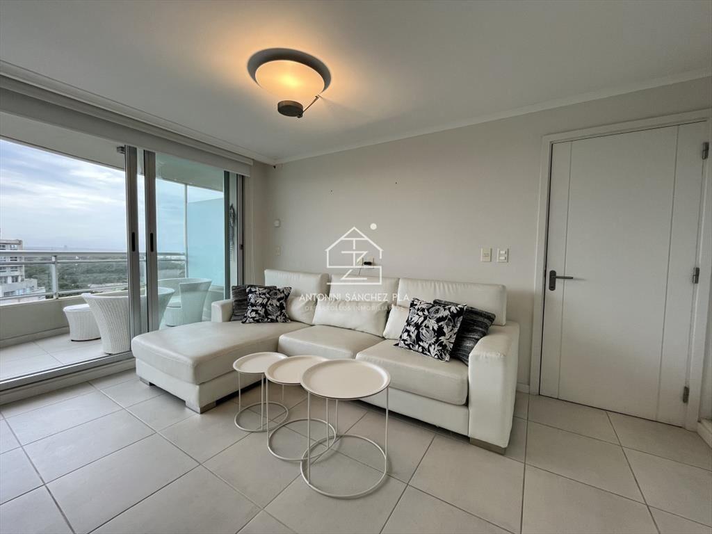 Piso alto 2 dormitorios con 1 baño en ocean