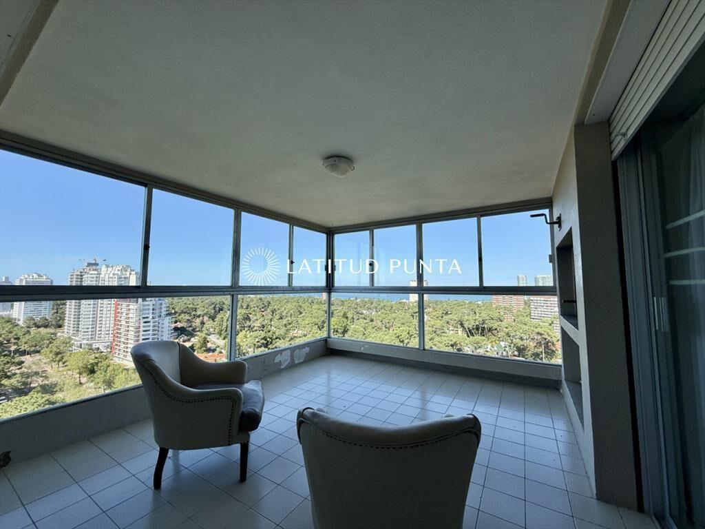 Piso alto en Roosevelt, 3 dormitorios más