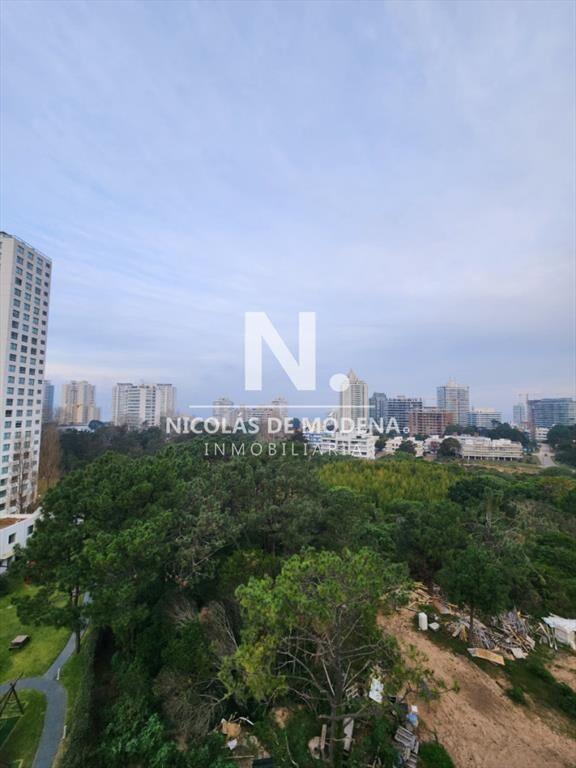 En venta apartamento de 2 dormitorios, en Brava Punta del E