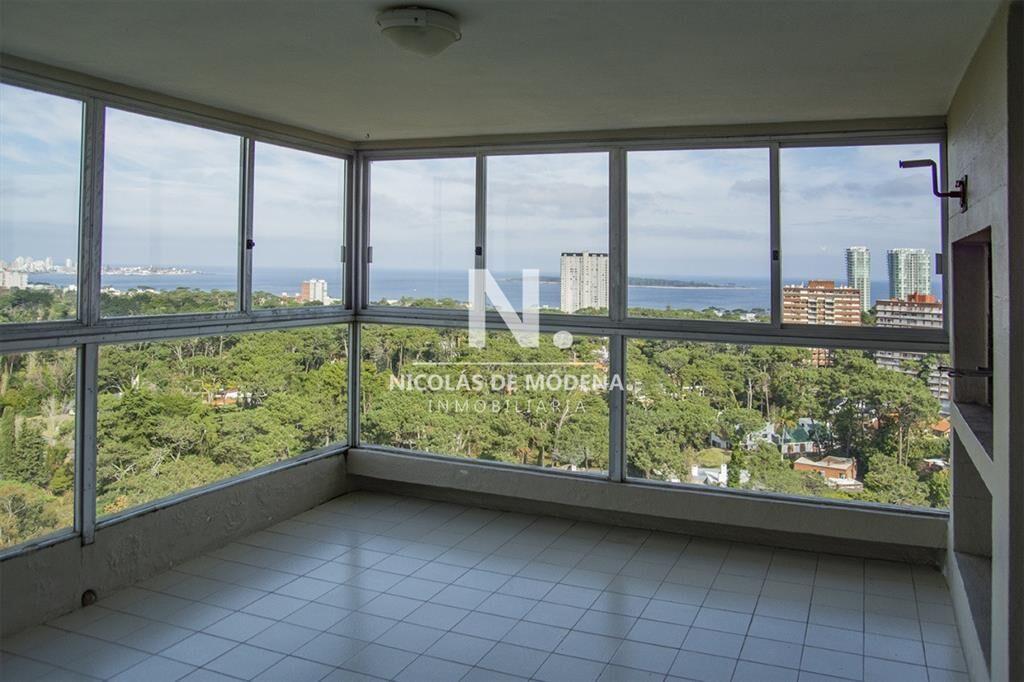 Departamento en venta de 3 dormitorios con vista