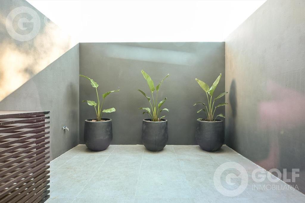 Venta de apartamento de 1 dormitorio y patios en CON RENTA